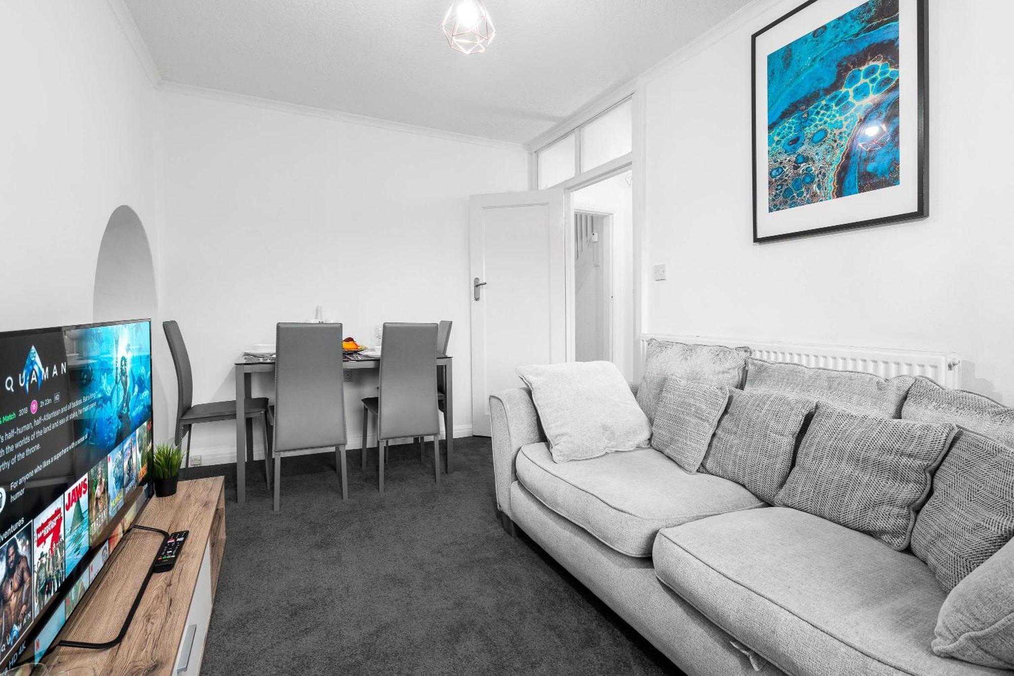 4 Bedroom House - Accommodates 7 - Garden - Parking - Netflix - Wifi - 559T Birmingham Dış mekan fotoğraf