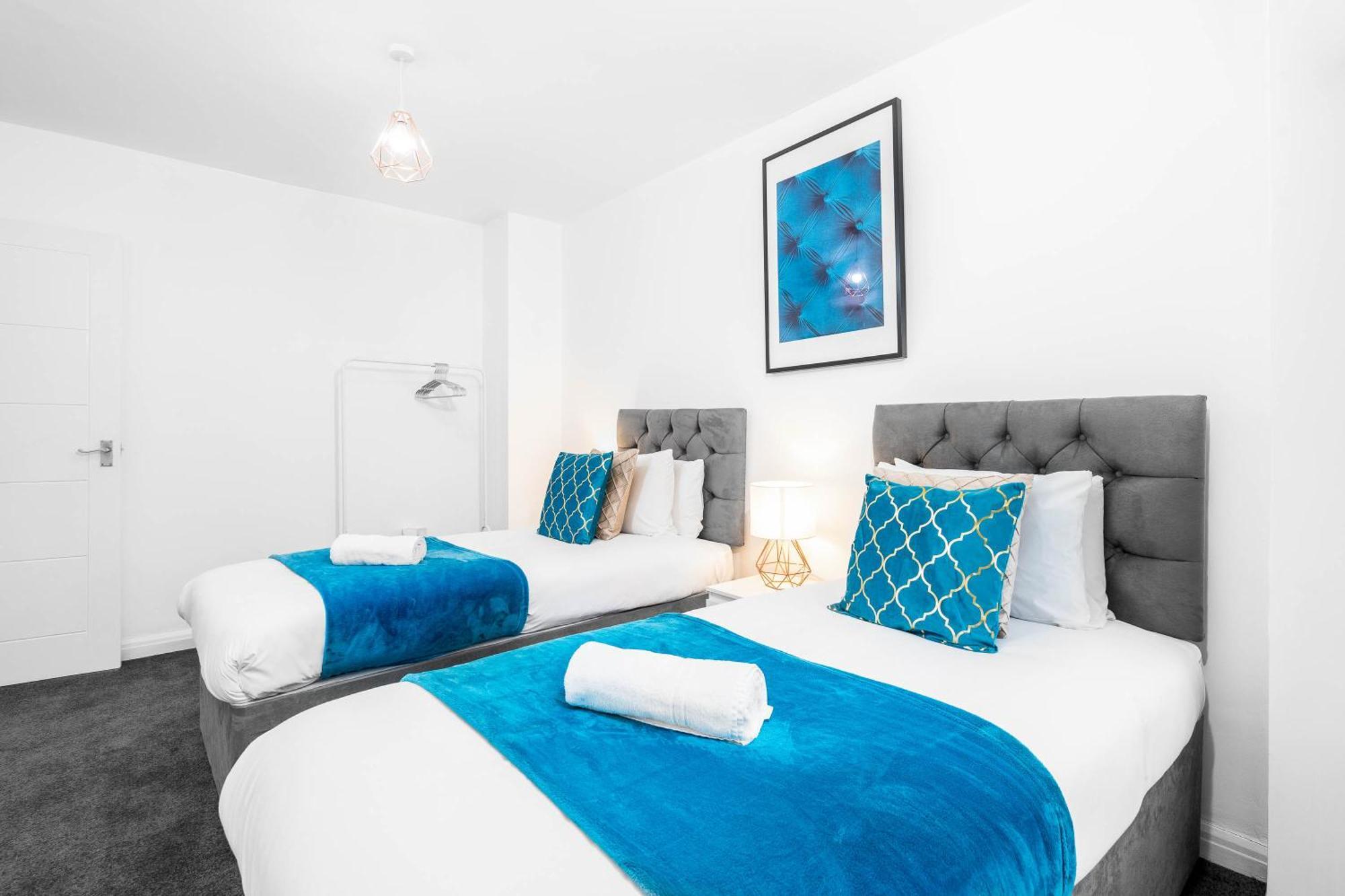 4 Bedroom House - Accommodates 7 - Garden - Parking - Netflix - Wifi - 559T Birmingham Dış mekan fotoğraf