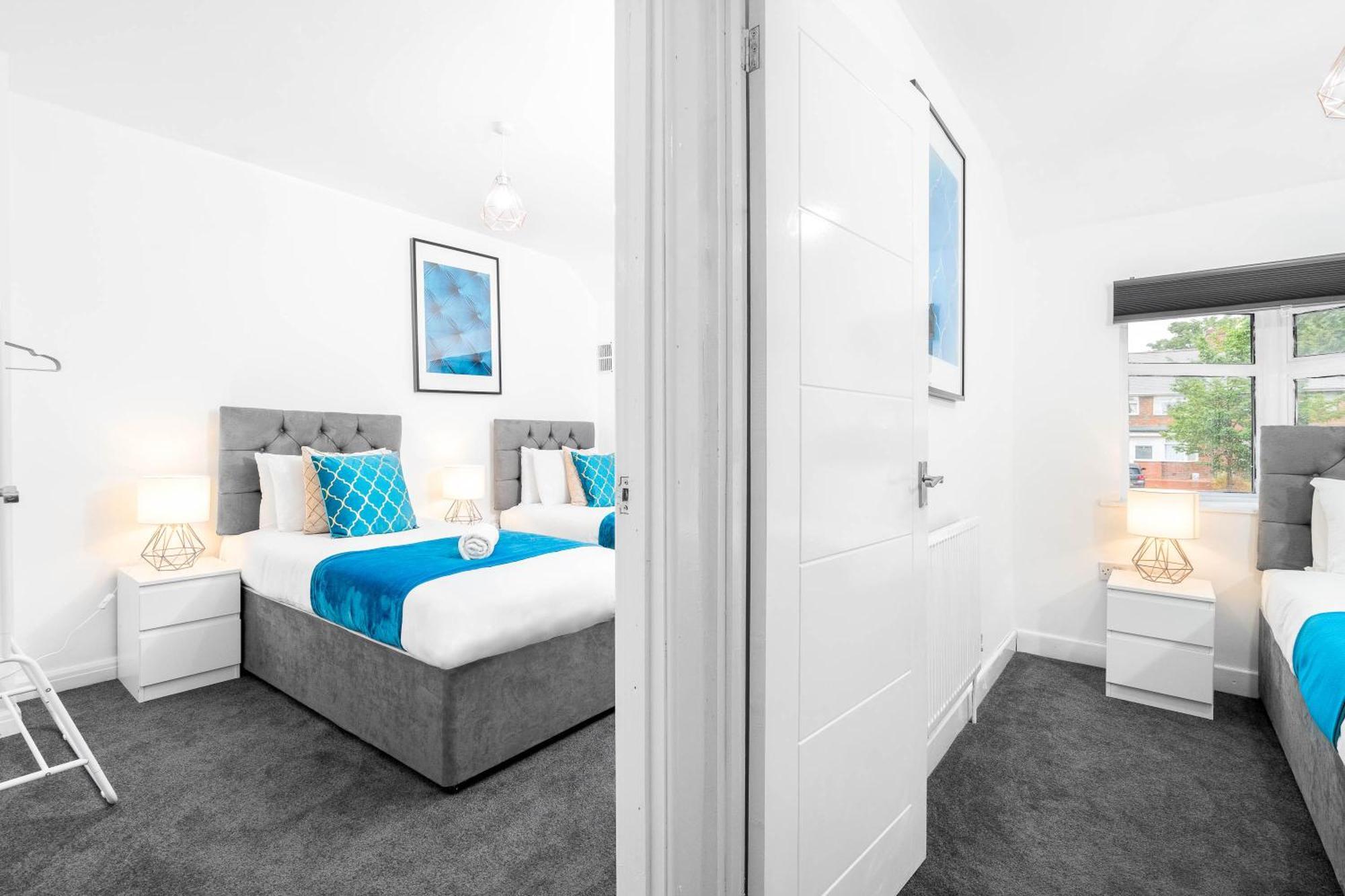 4 Bedroom House - Accommodates 7 - Garden - Parking - Netflix - Wifi - 559T Birmingham Dış mekan fotoğraf