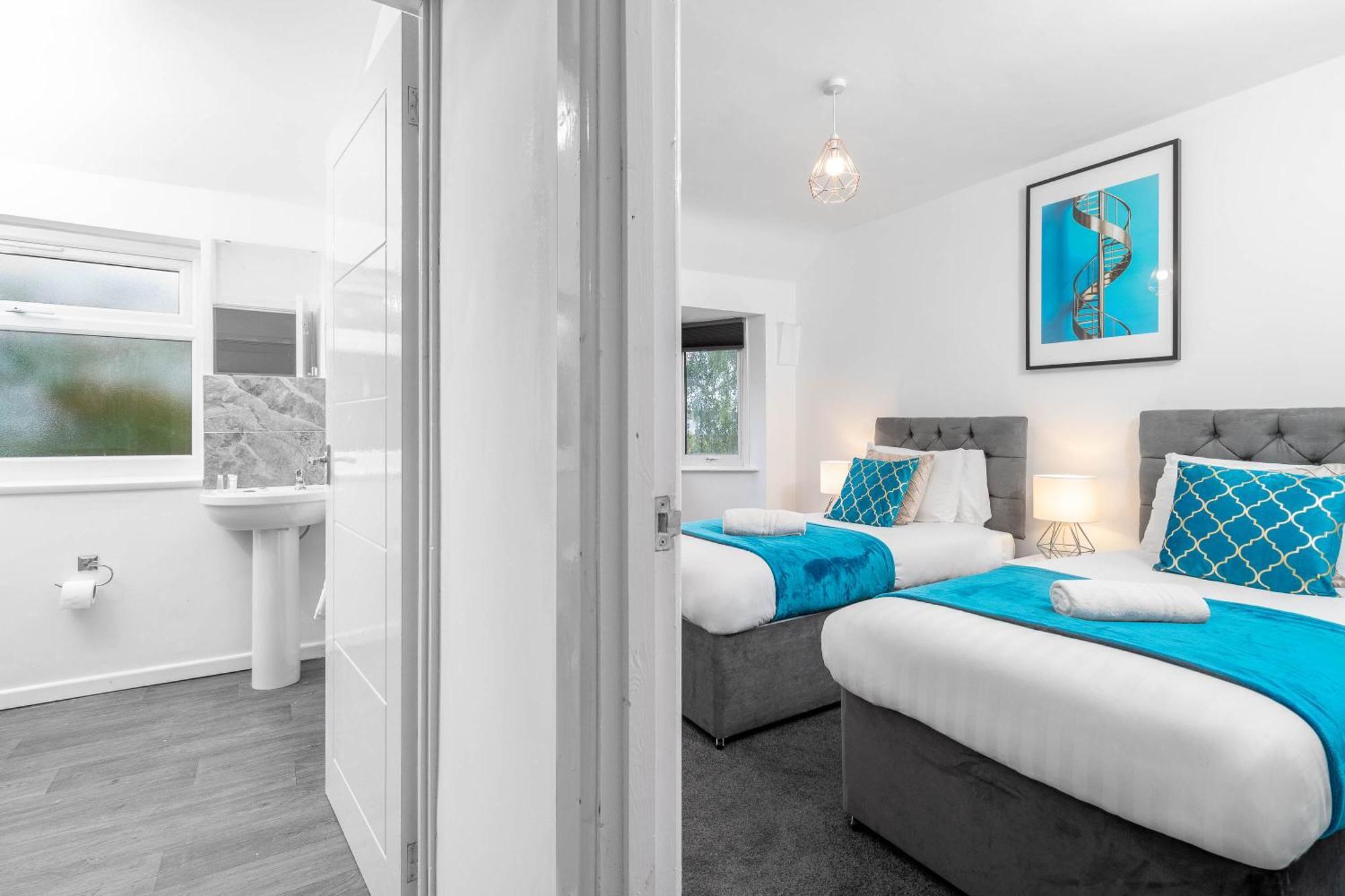 4 Bedroom House - Accommodates 7 - Garden - Parking - Netflix - Wifi - 559T Birmingham Dış mekan fotoğraf